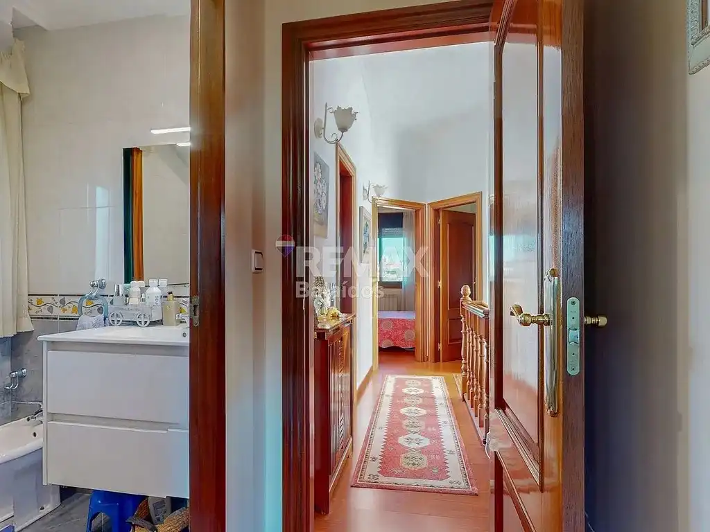 Houses for sale in Vigo   with Heating, Private garden and Parquet flooring