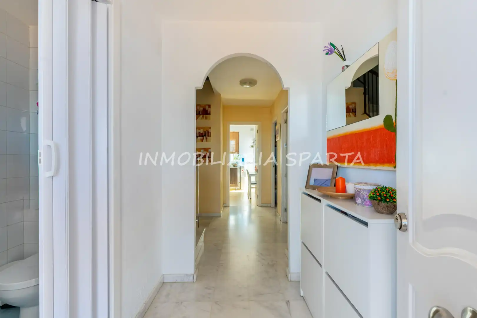 Detached homes for sale in Benacazón  with Air Conditioner, Heating and Oven