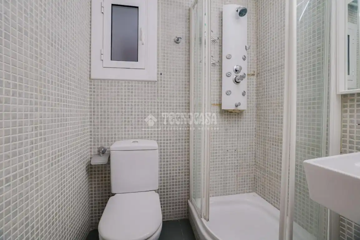 Baño de Piso en venta en Barcelona con Aire acondicionado, Parquet y Balcón