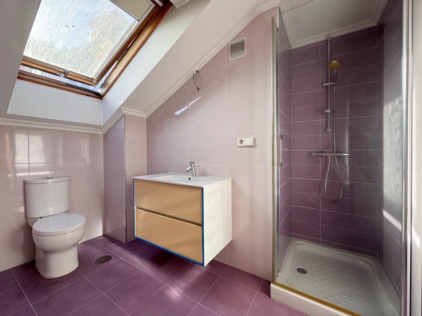 Baño de Piso en venta en Pontevedra Capital  con Calefacción