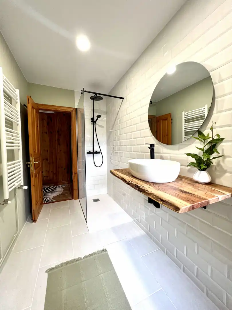 Baño de Casa o chalet en venta en Piloña con Calefacción y Jardín privado