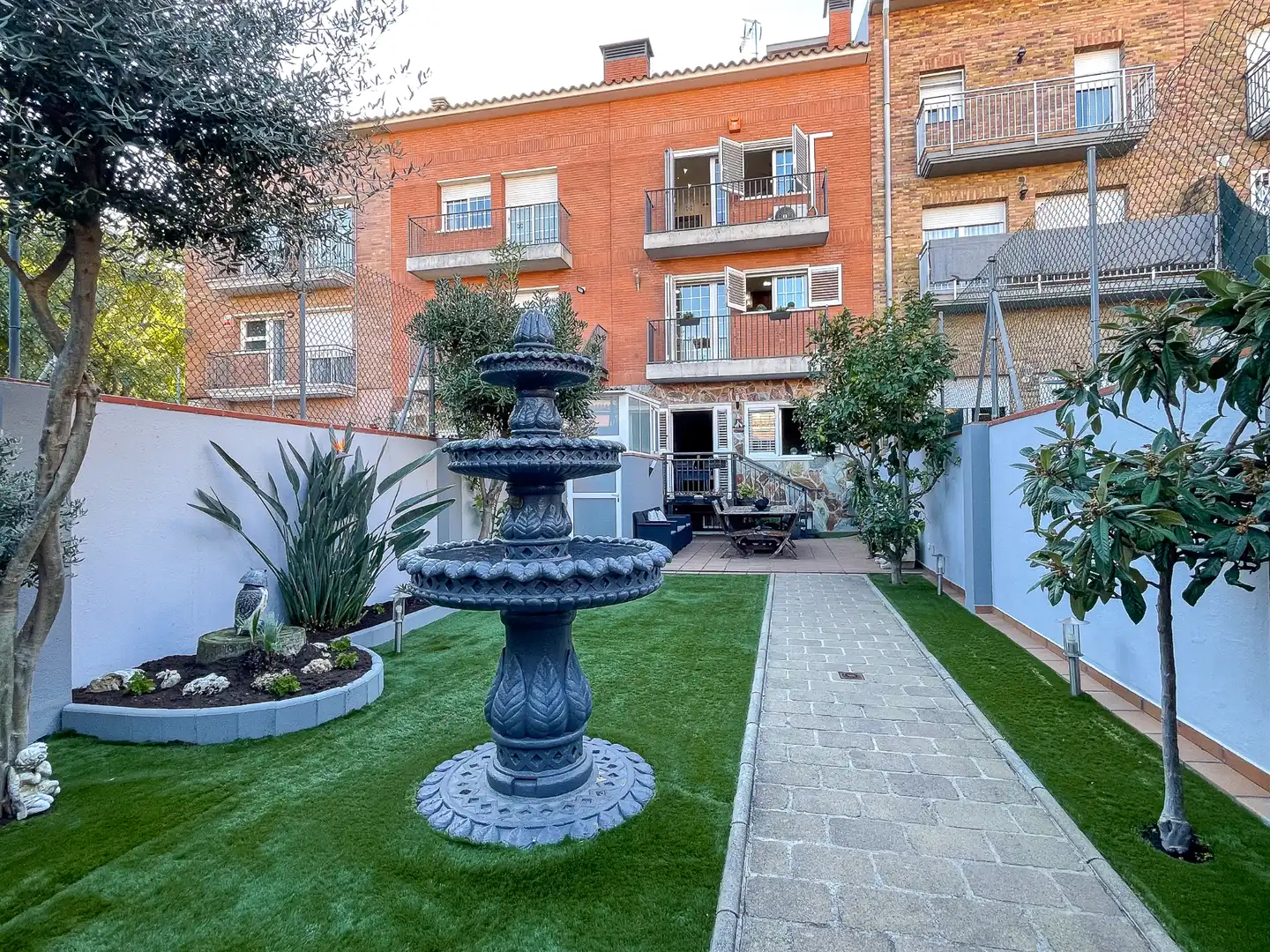 Terraza de Casa adosada en venta en Mataró con Aire acondicionado, Calefacción y Jardín privado