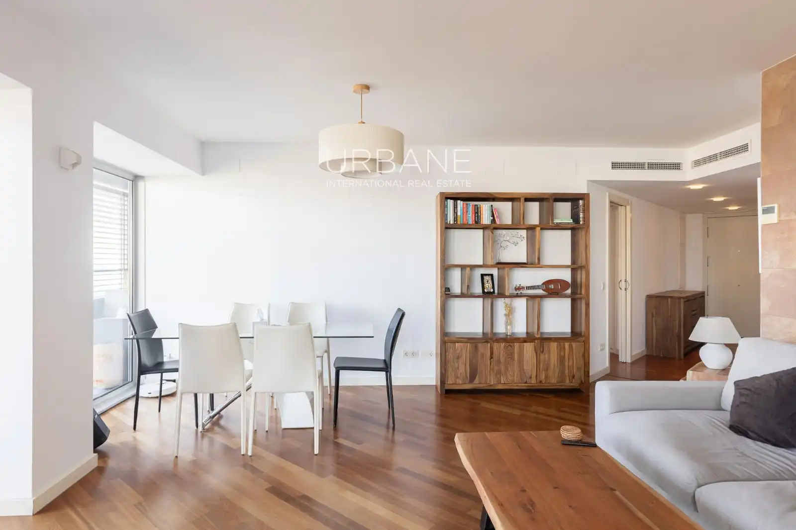 Sala de estar de Ático de alquiler en Barcelona con Aire acondicionado, Calefacción y Amueblado