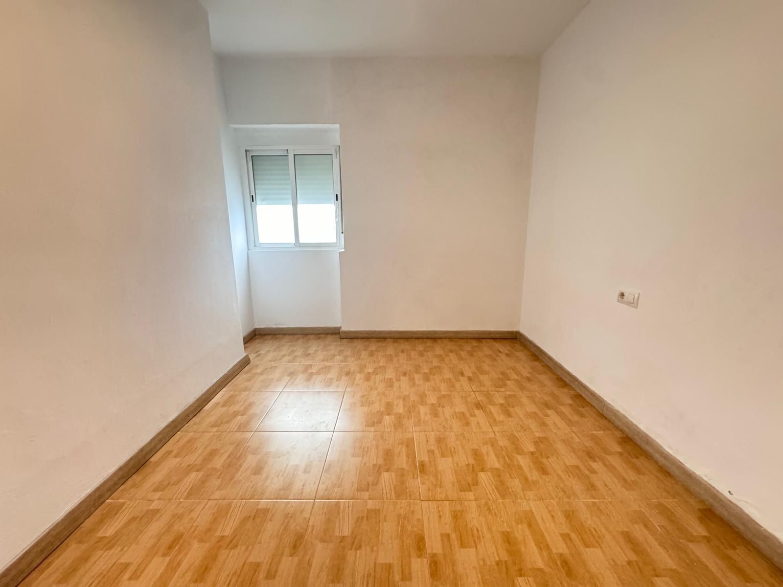 Dormitori de Planta baixa en venda en  Barcelona Capital amb Terrassa
