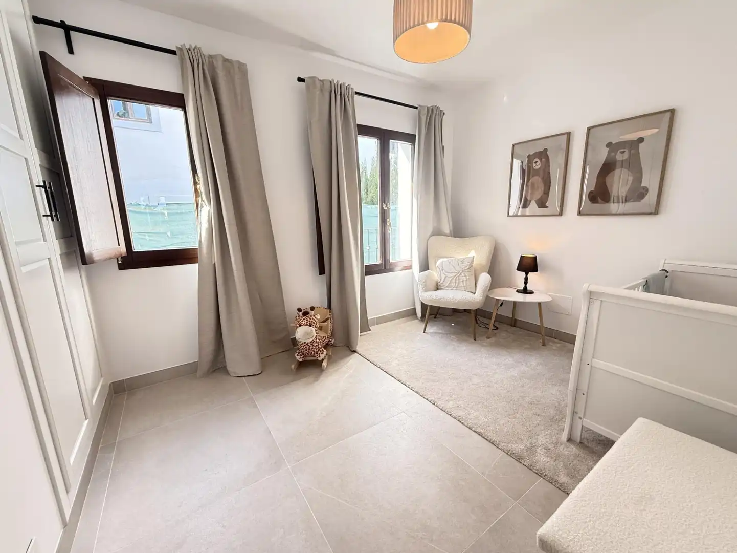 Bedroom of Detached homes for sale in Estepona  with Air Conditioner, Heating and Terrace