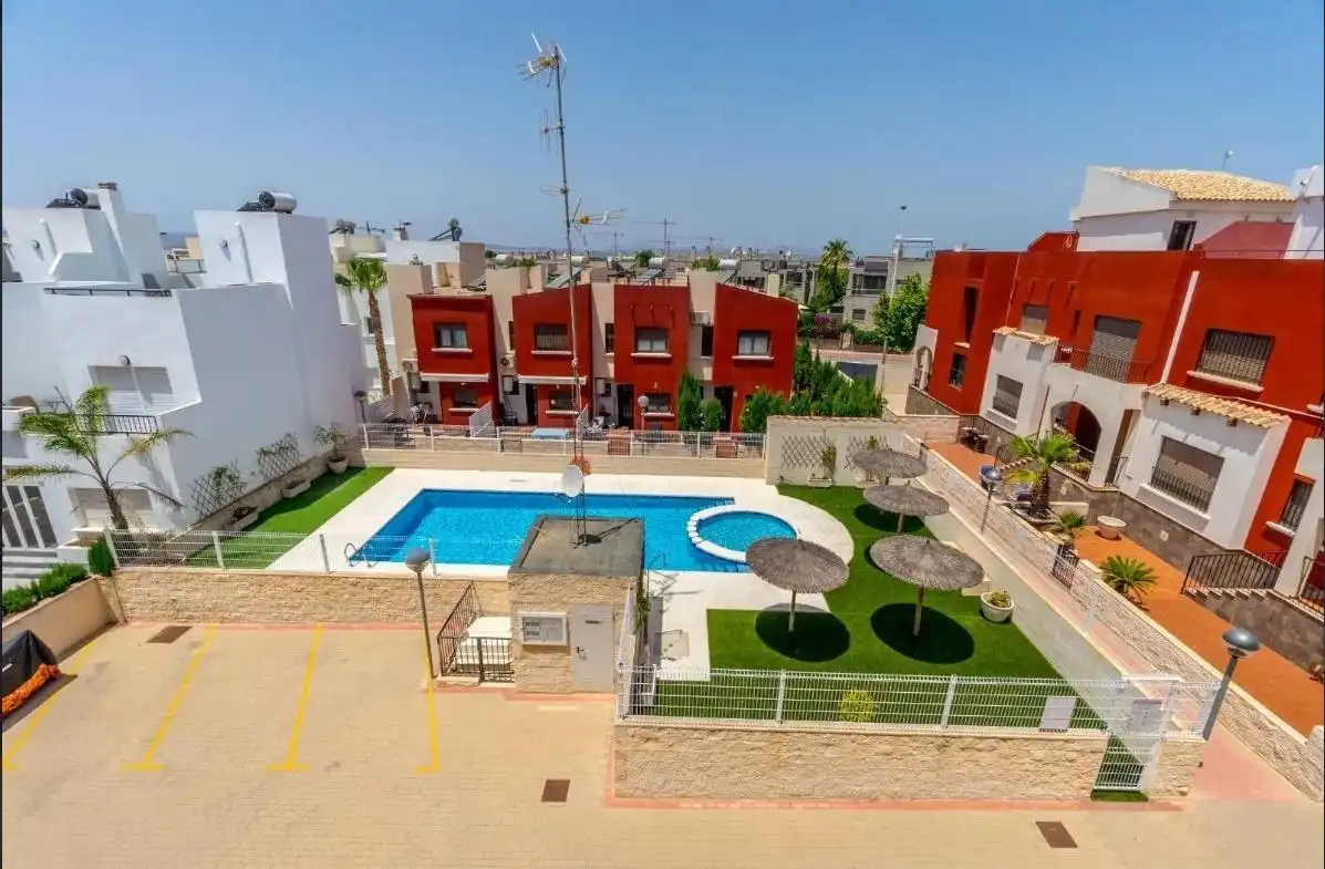 Maison mitoyenne avec terrasse à vendre à Calle María San Gil Noain, imagen 25
