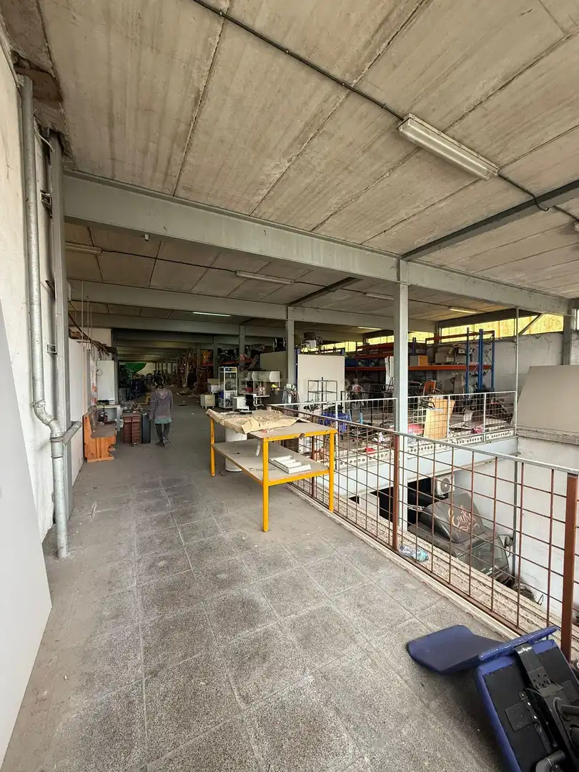 Industrial building with lift for sale in Zona Industrial, imagen 4