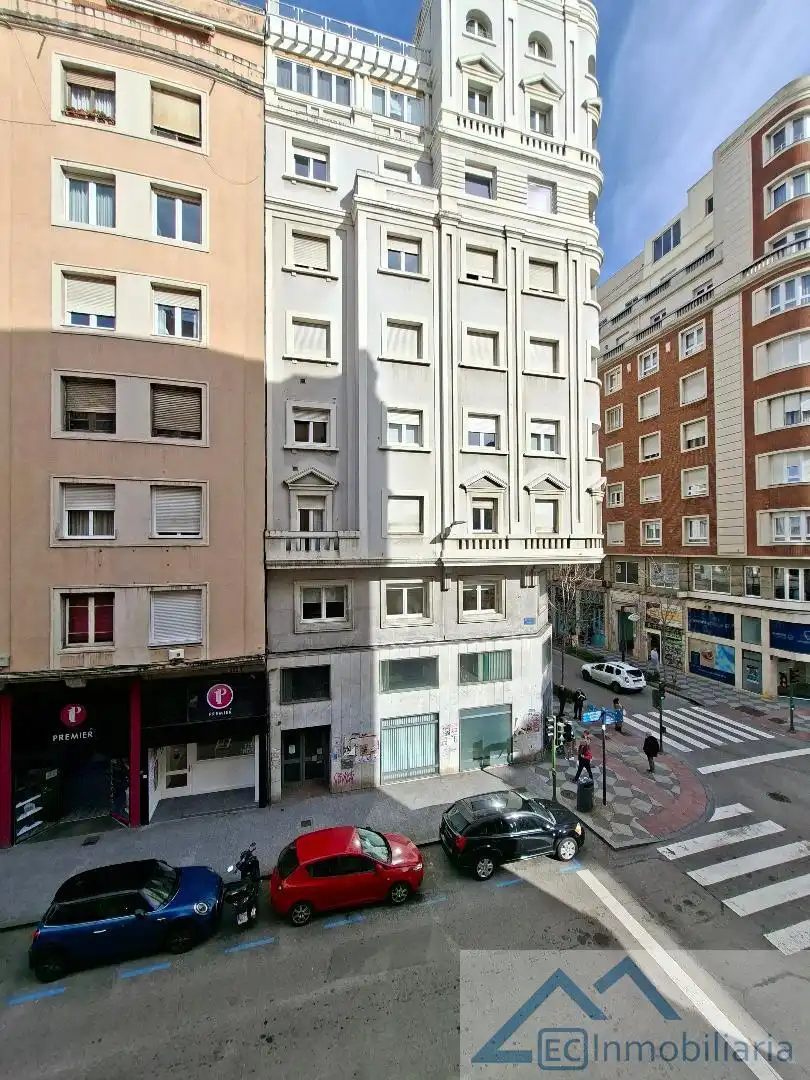 Vista exterior de Piso en venta en Santander con Calefacción y Trastero