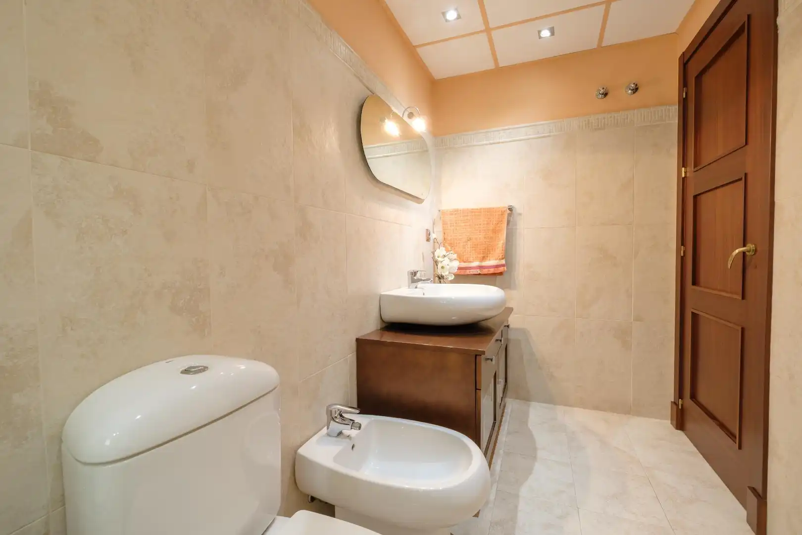 Baño de Piso en venta en Alcalá de Guadaira con Aire acondicionado, Jardín privado y Terraza