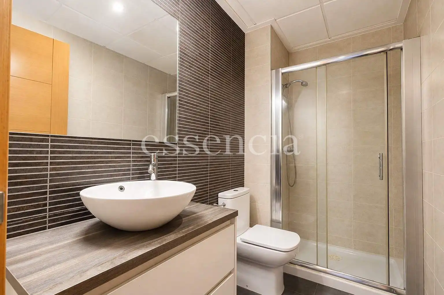 Bathroom of Attic for sale in Gandia  with Air Conditioner, Heating and Terrace