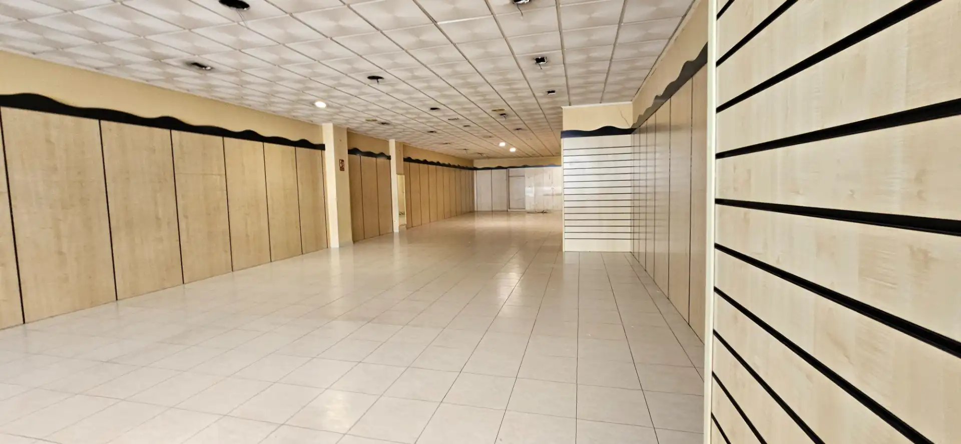 Local comercial en alquiler en Centro Urbano, imagen 27