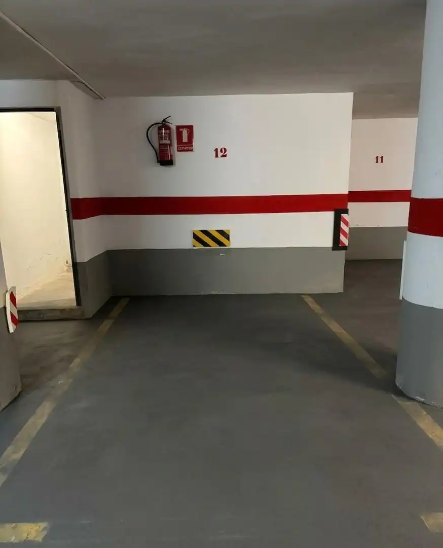 Parkplatz von Garage zum Verkauf in Valencia