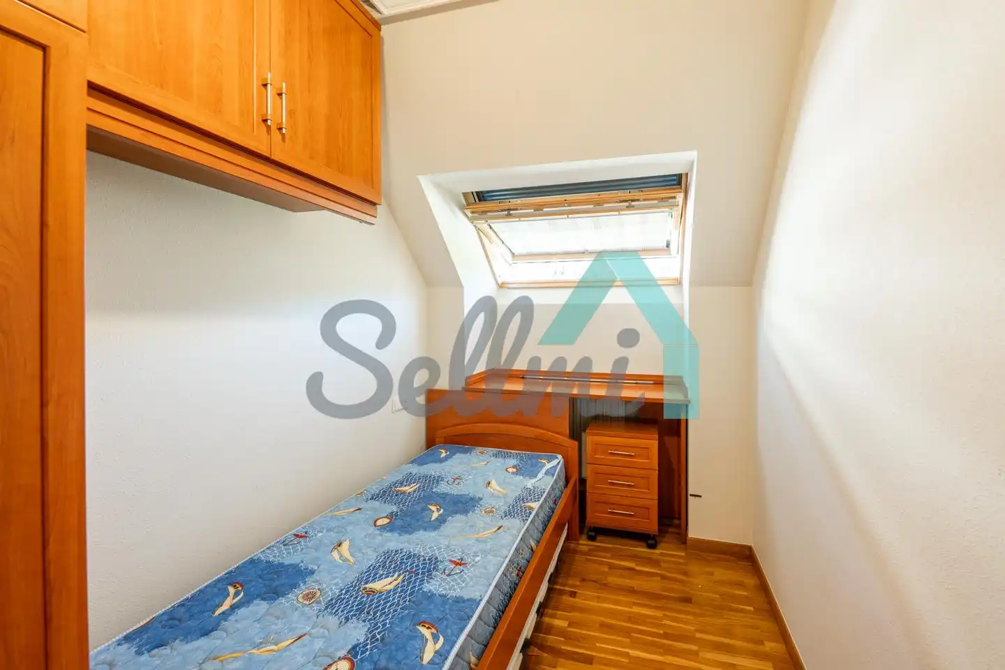 Bedroom of Flat for sale in Oviedo   with Heating, Parquet flooring and Storage room