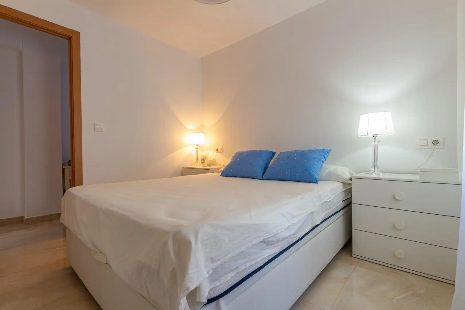 Piso con terraza en venta en Calle POETA MARTINEZ PARRA, imagen 16