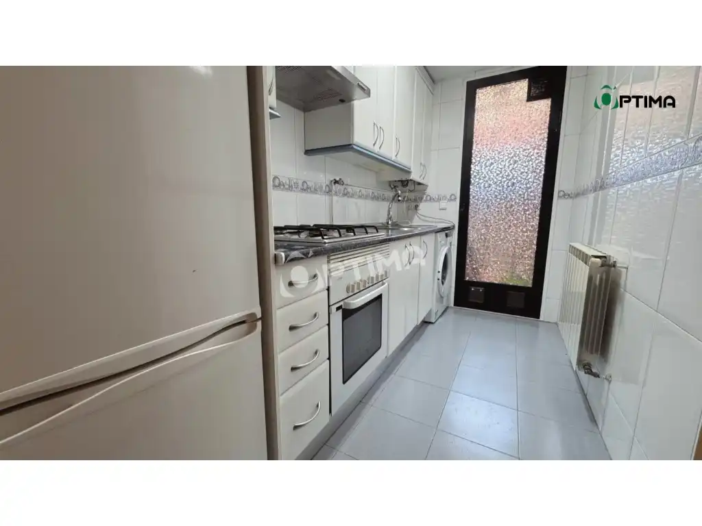 Kitchen of Flat for rent in Madrid