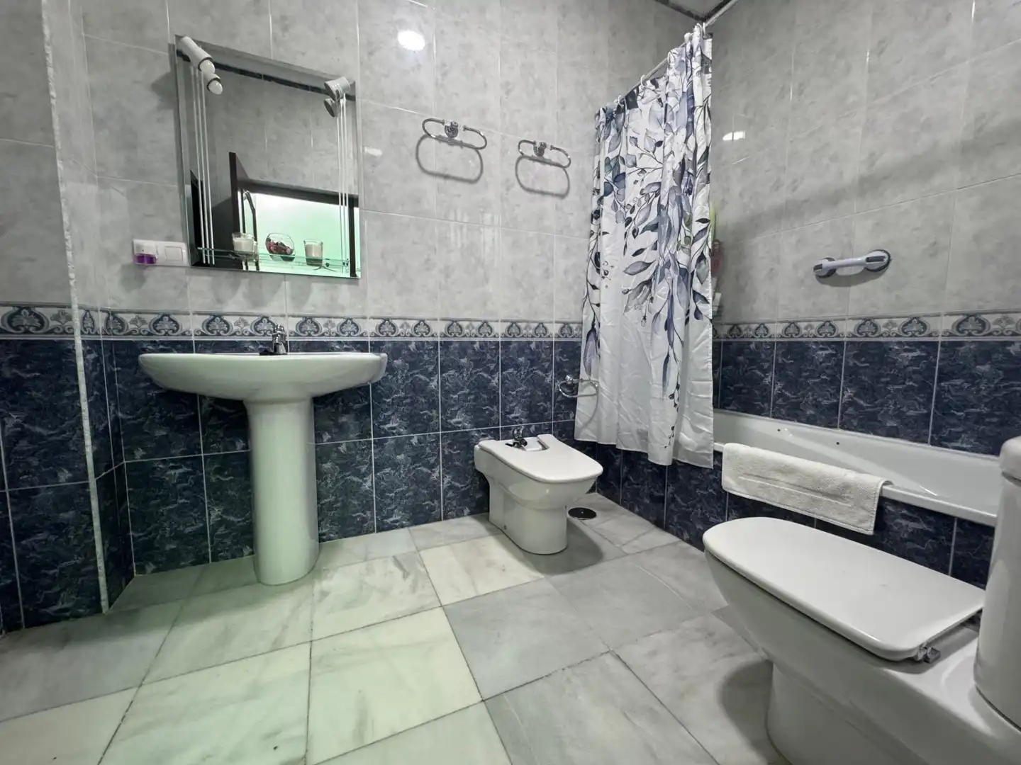 Baño de Casa o chalet en venta en El Viso del Alcor con Aire acondicionado, Calefacción y Terraza