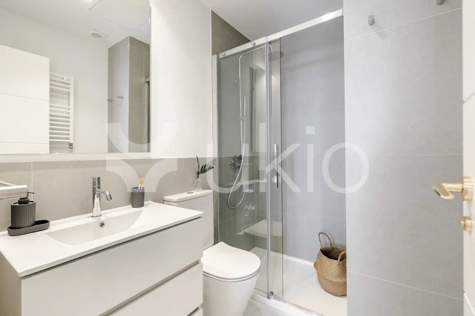 Baño de Apartamento de alquiler en Madrid con Aire acondicionado, Calefacción y Amueblado