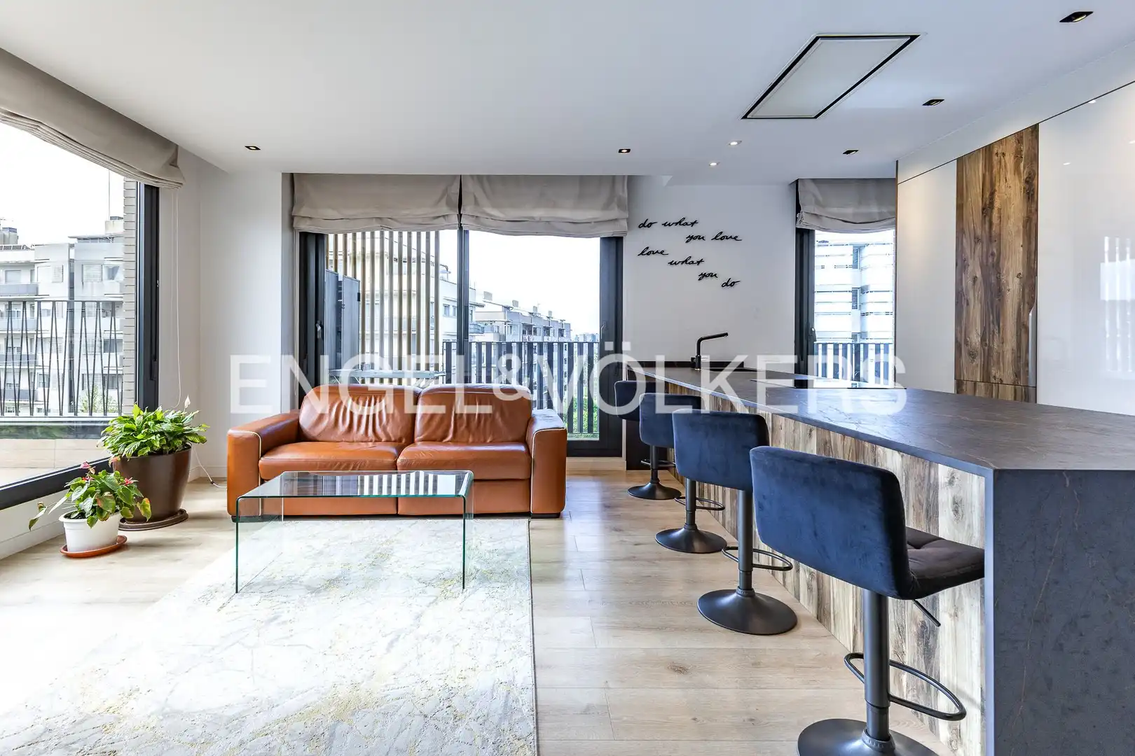 Vista exterior de Ático en venta en Sant Adrià de Besòs con Aire acondicionado, Calefacción y Parquet