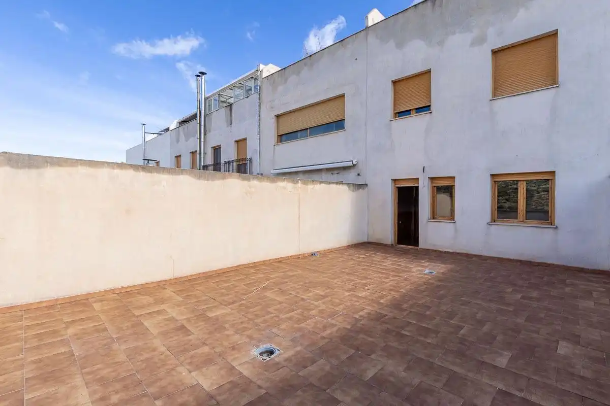 Casa adosada en venda a Torres