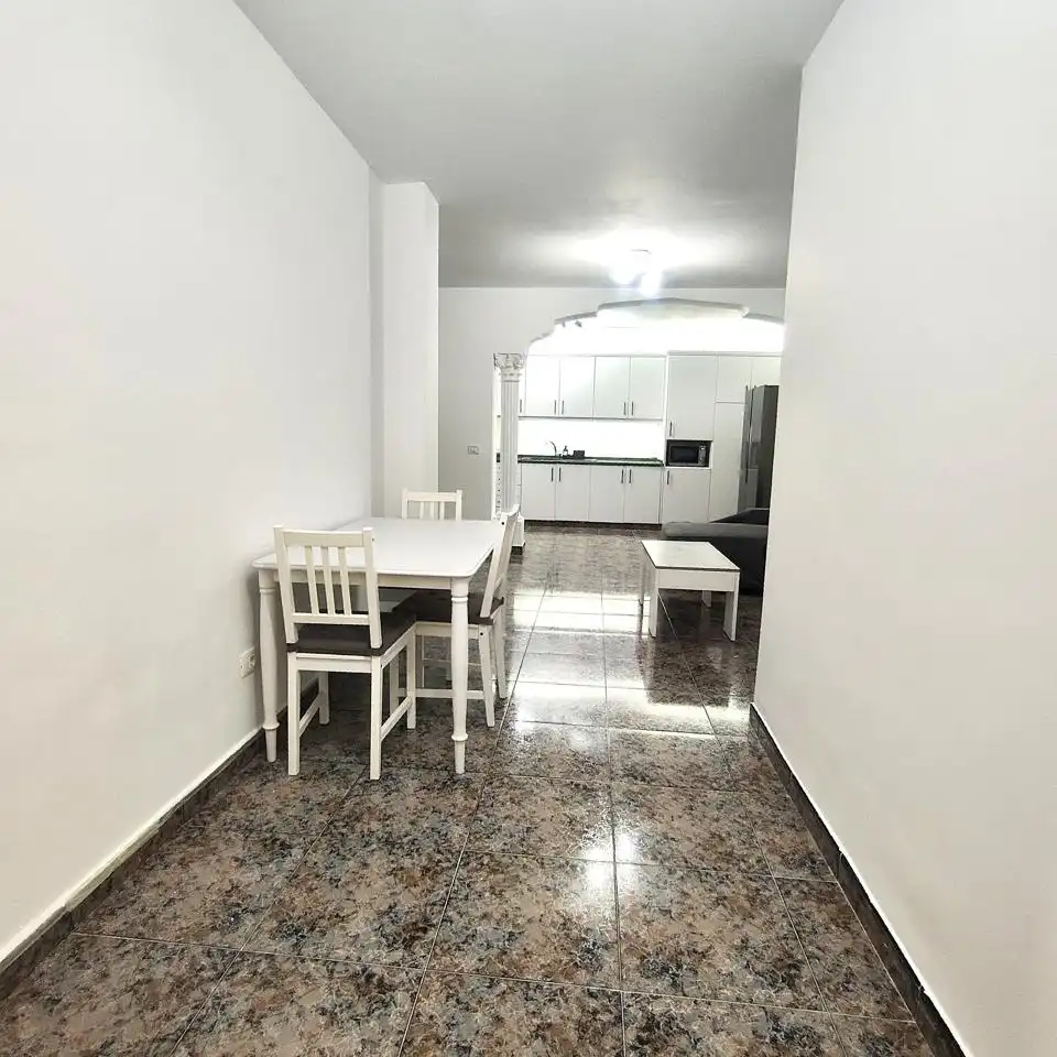 Menjador de Apartament de lloguer en Telde amb Traster i Moblat
