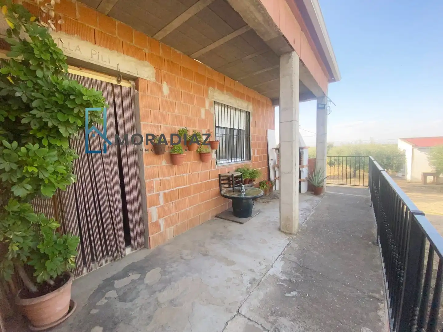 Vista exterior de Casa o xalet en venda en Don Benito amb Jardí privat i Traster