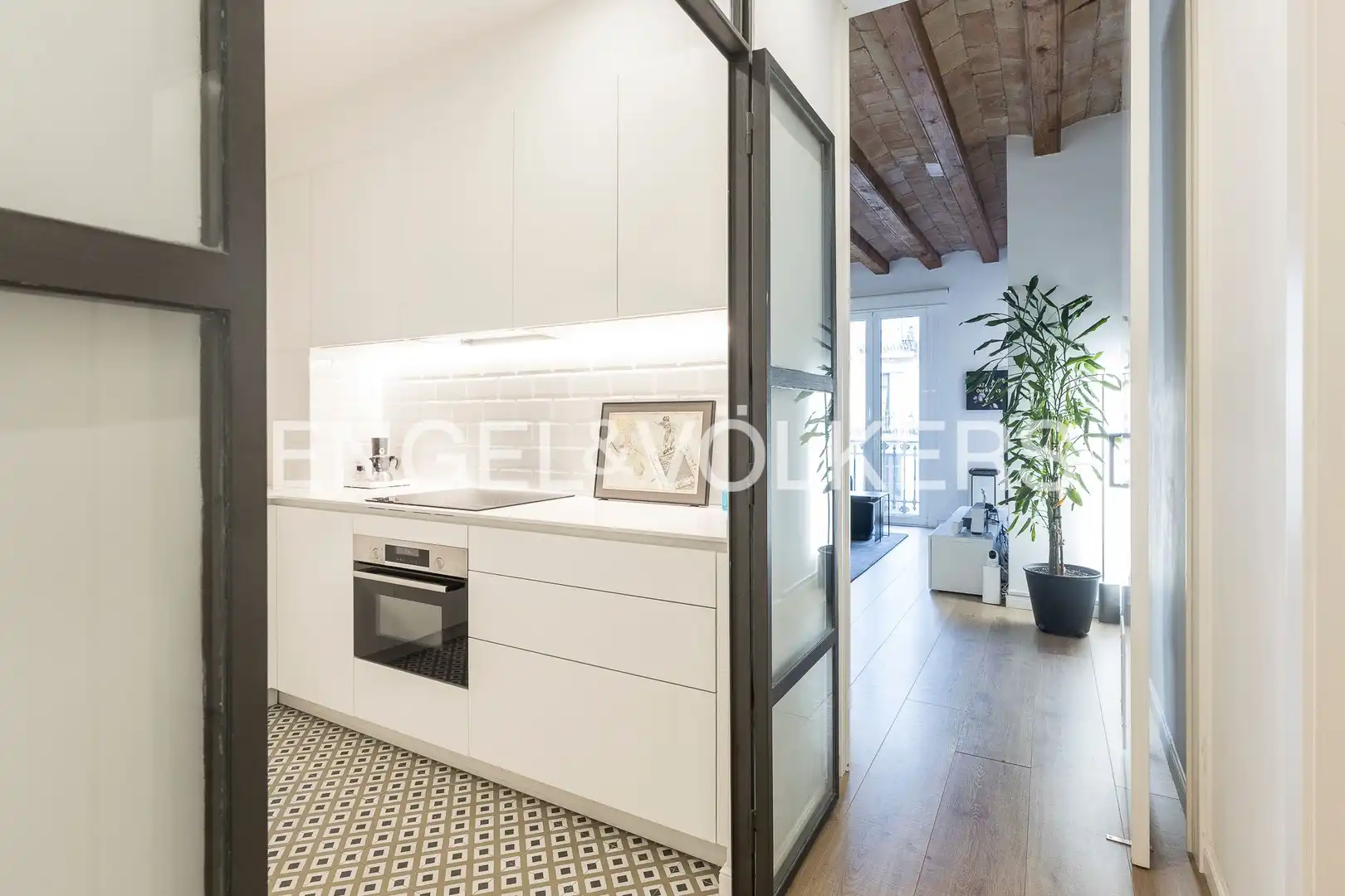 Kitchen of Flat for sale in Barcelona  with Air Conditioner, Heating and Balcony