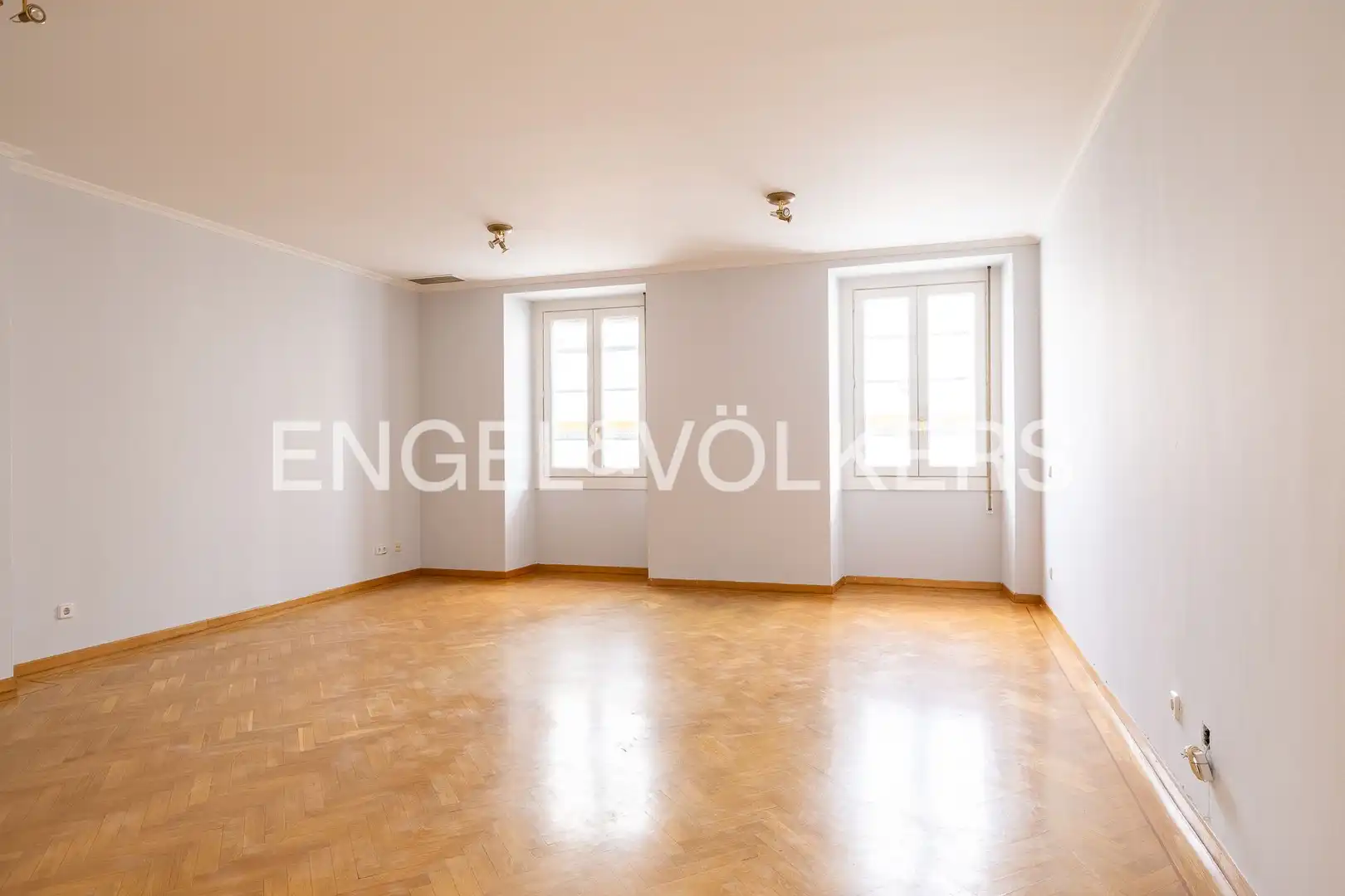Dining room of Flat for sale in Madrid  with Air Conditioner and Heating