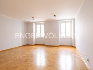 Flat with lift for sale in Chamberí