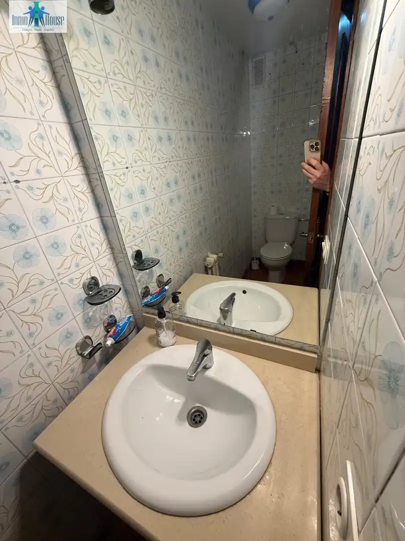 Bany de Pis en venda en Albacete amb Calefacció, Moblat i Balcó