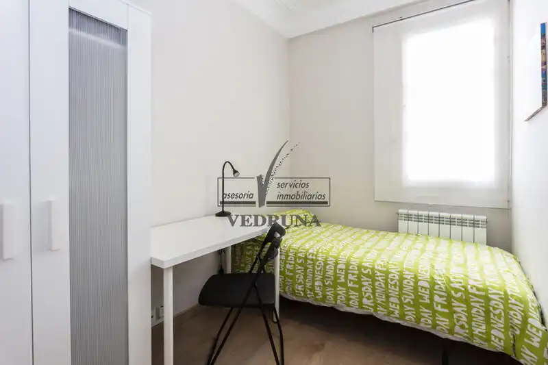 Schlafzimmer von Wohnung zur Miete in Zaragoza mit Heizung