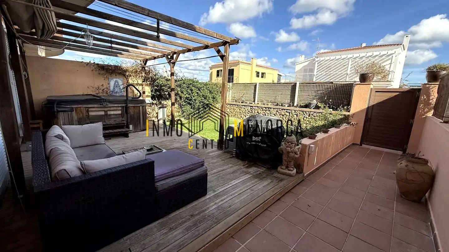 Terrassa de Casa adosada en venda en Es Castell amb Aire condicionat, Jardí privat i Terrassa