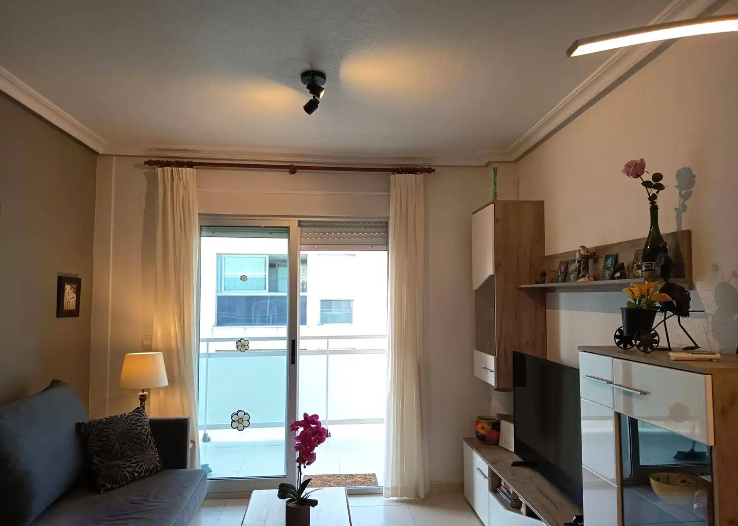 Sala de estar de Ático en venta en Orihuela con Jardín privado, Terraza y Amueblado