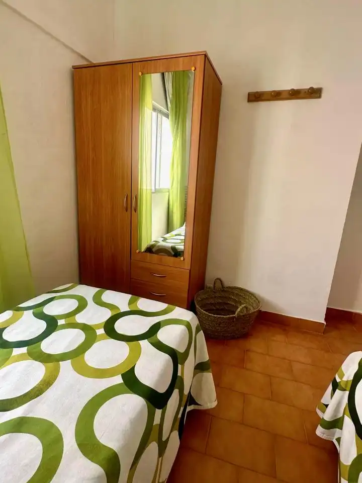 Habitación de Apartamento en venta en Almuñécar con Aire acondicionado, Amueblado y Balcón