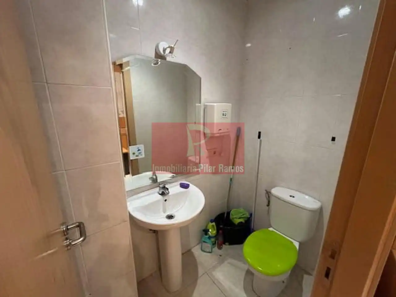 Bany de Apartament en venda en Villaquilambre amb Calefacció i Terrassa