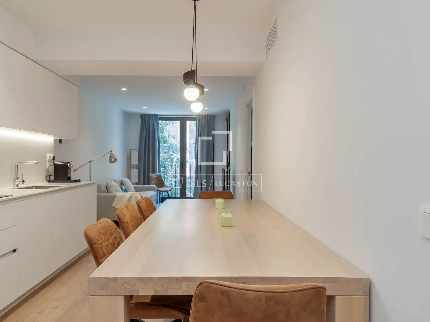 Dining room of Flat for rent in Barcelona  with Air Conditioner, Parquet flooring and Furnished