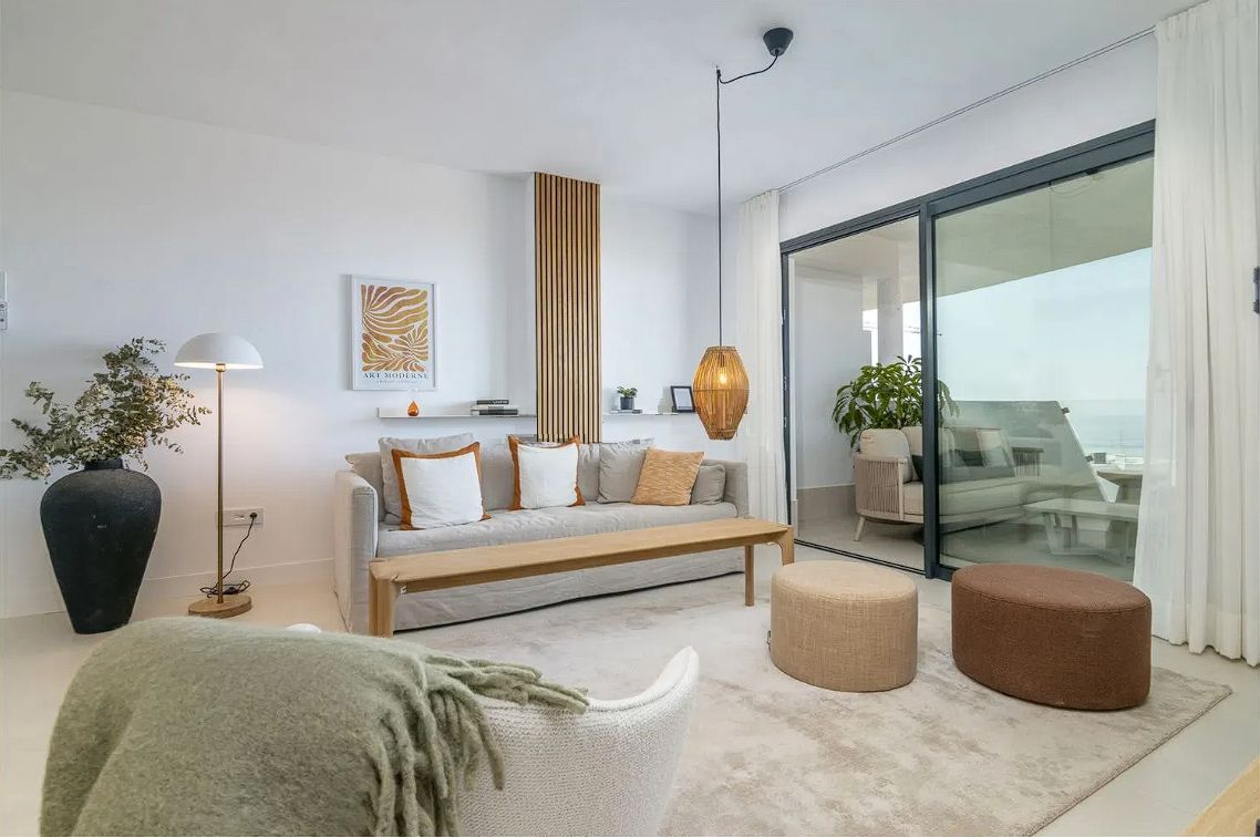 Living room of Flat for sale in Fuengirola  with Air Conditioner, Heating and Terrace