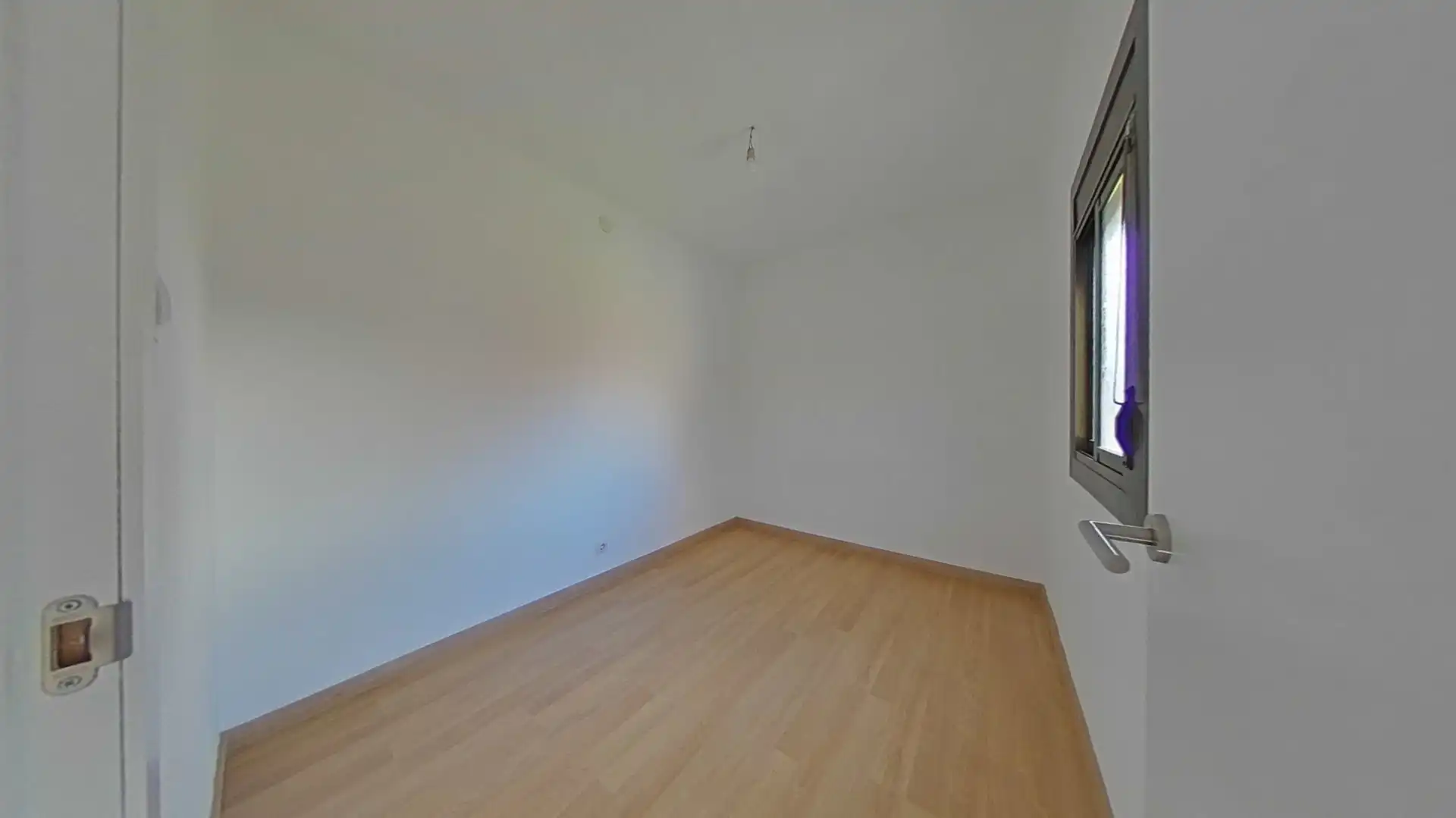 Habitación de Piso en venta en Santa Coloma de Gramenet con Parquet