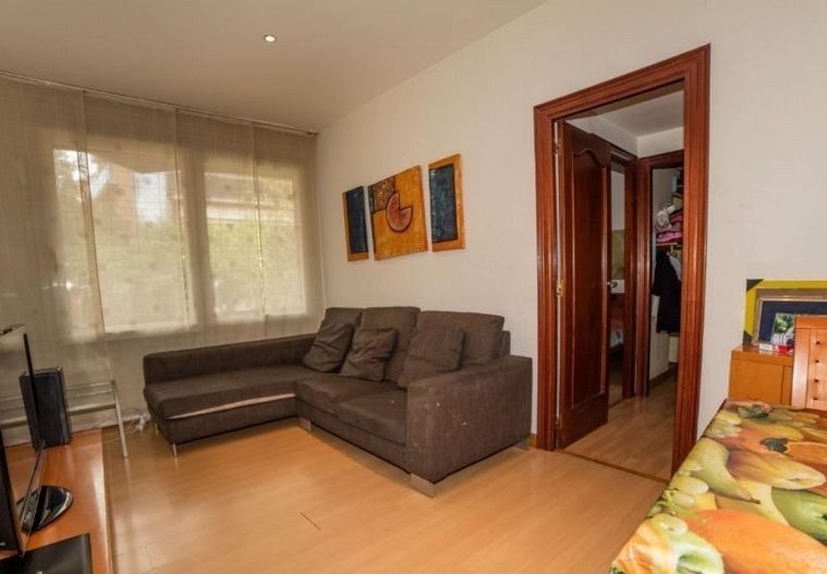 Living room of Flat for sale in  Barcelona Capital  with Heating and Oven