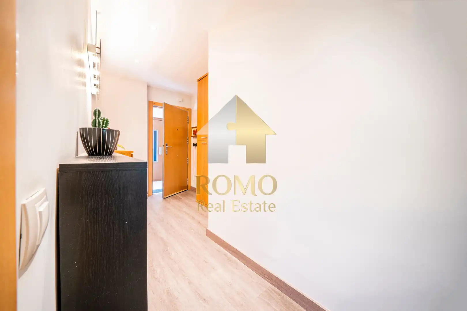 Exterior view of Flat for sale in Santa Perpètua de Mogoda  with Air Conditioner, Heating and Parquet flooring