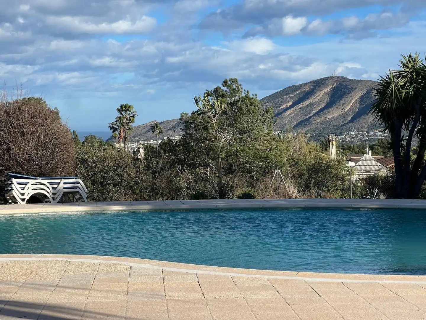 Swimming pool of Study for sale in La Nucia