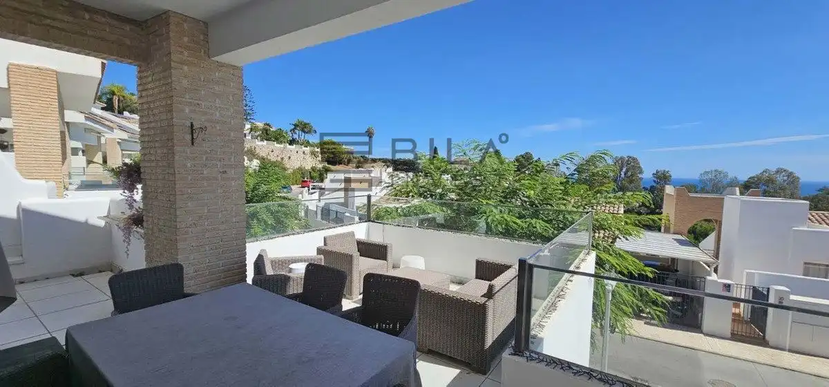 Chalet con piscina en venta en de la Estacion, imagen 4