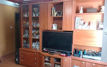 Living room of Flat for sale in San Fernando  with Air Conditioner and Heating