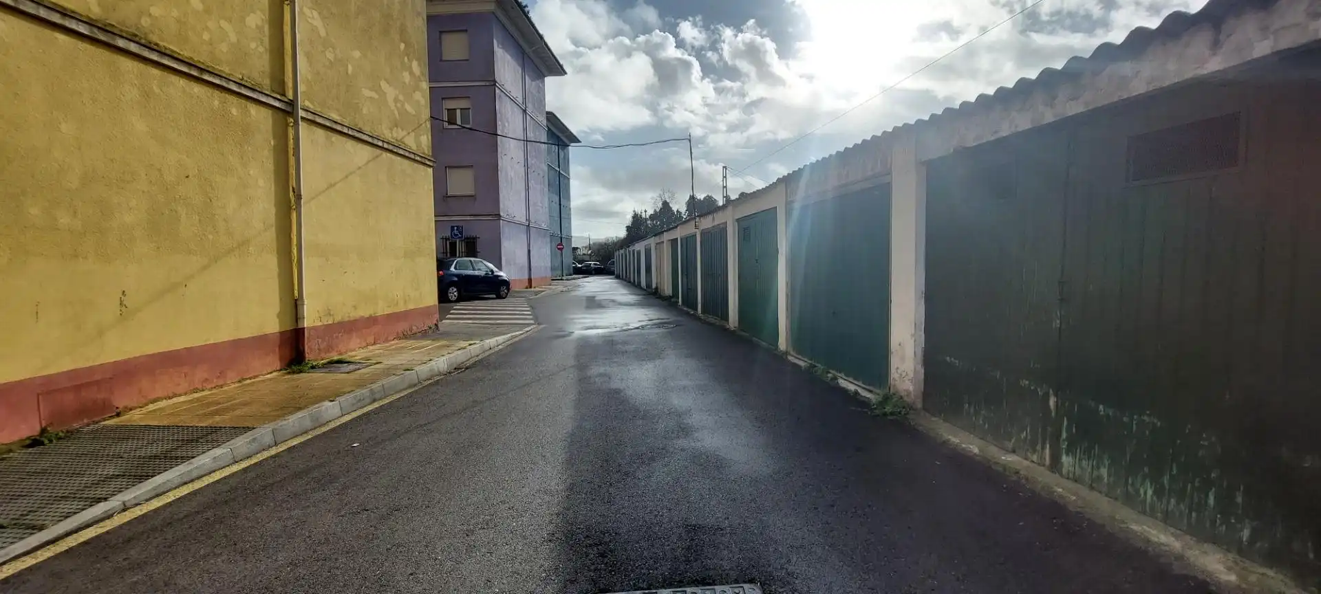 Parkplatz von Wohnung zum Verkauf in Torrelavega  mit Balkon