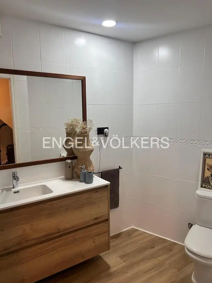 Baño de Dúplex de alquiler en Barcelona con Aire acondicionado, Calefacción y Parquet