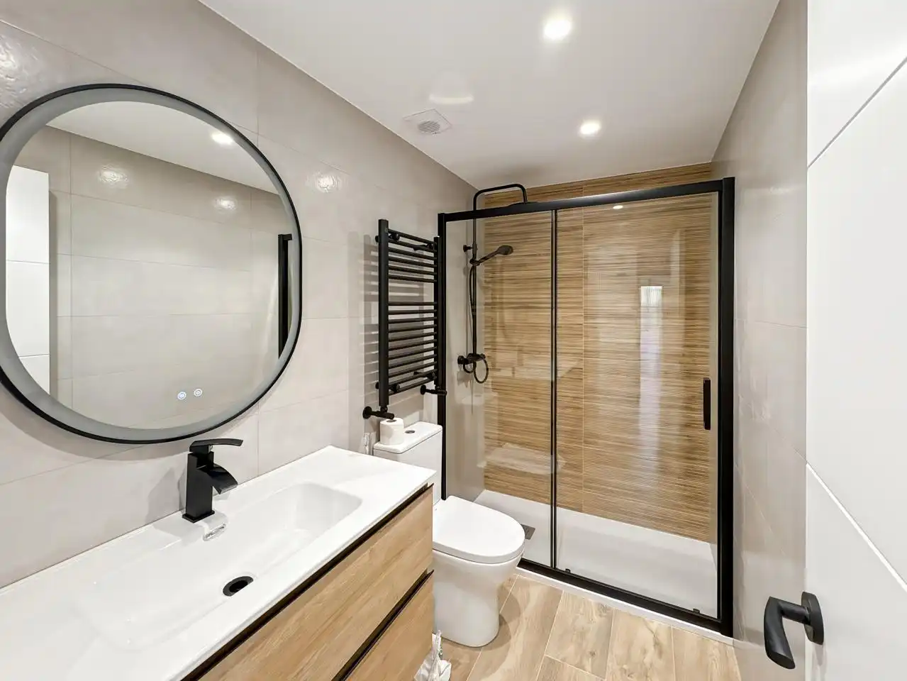 Badezimmer von Wohnung zum Verkauf in Leganés mit Klimaanlage, Heizung und Terrasse