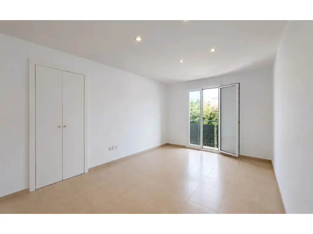 Bedroom of Flat for sale in La Granada  with Air Conditioner, Heating and Balcony