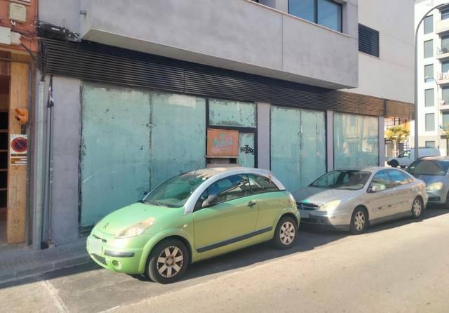 Local comercial en Venta en  calle Arago 88 A en Pere Garau