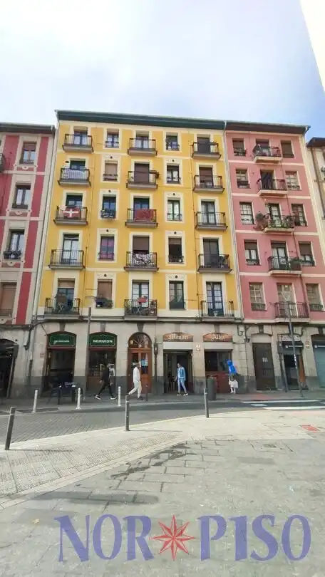 Exterior view of Flat for sale in Ibaiondo
