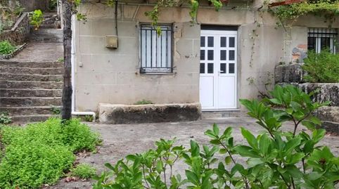 Foto 2 de Casa adosada en venta en Crecente, Pontevedra