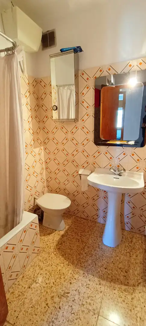 Baño de Piso en venta en Tírvia con Amueblado